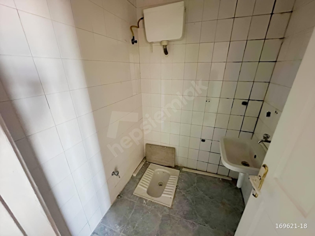 TOPRAK EMLAKTAN METROYA YAKIN KİRALIK 3+1 daire - Görsel 19
