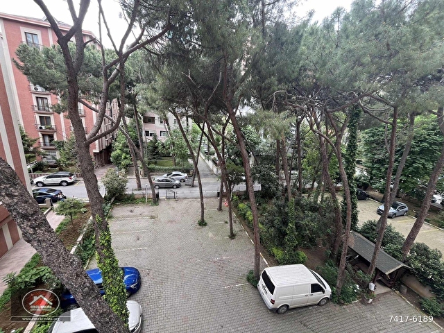 EMEKTEN YEŞİLLİKLER İÇİNDE BAKIMLI ARA KAT 130 M2 3+1