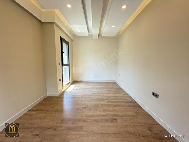 KEMALPAŞA ULUCAK 1010M2 ARSA İÇİNDE 4+1 SATILIK VİLLA - Görsel 19