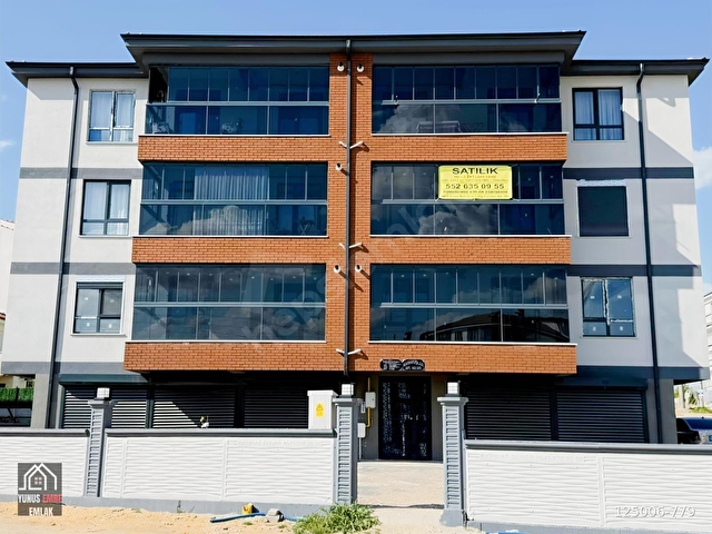 71 EVLER MAH. ŞEHİR HASTANESİ DİBİ ÖZEL GARAJLI LÜX 2+1 DAİRE