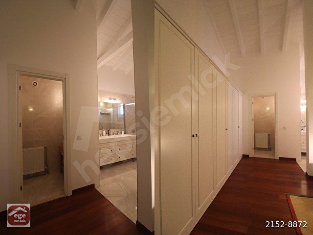 Ege Emlaktan Alaçatı Köy Merkezinde 500m2 de 5+2 Havuzlu Villa - Görsel 20