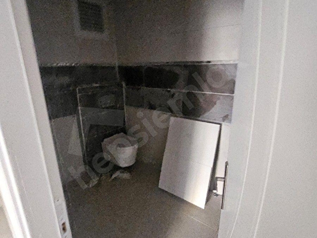 CARŞI MERKEZDE KİRALIK  OFİS  CARSIYA VE  BANKALARA VE BELEDİYE YÜRÜME MESAFESİNDE KİRALIK OFİS - Görsel 3