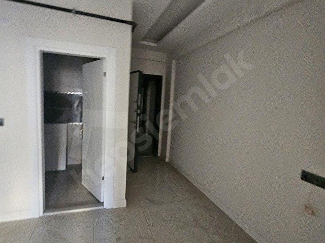 CARŞI MERKEZDE KİRALIK  OFİS  CARSIYA VE  BANKALARA VE BELEDİYE YÜRÜME MESAFESİNDE KİRALIK OFİS - Görsel 7