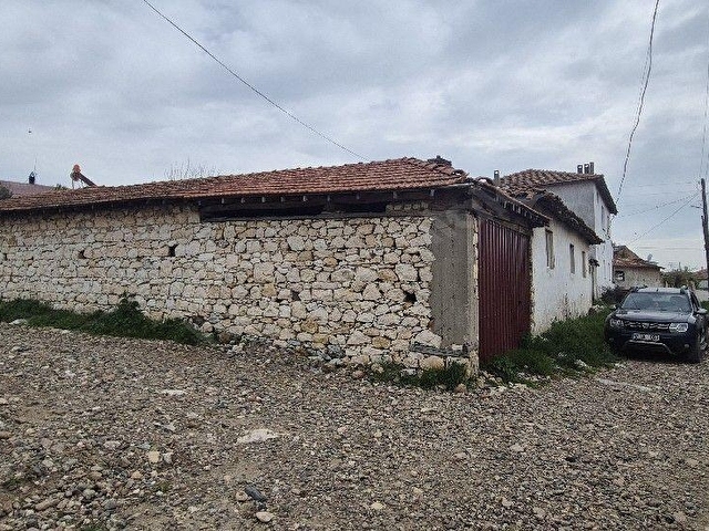 DEMİRSÖZ ÇANAKKALE BAYRAMİÇ PINARBAŞI KÖYÜ SATILIK MÜSTAKİL BAHÇELİ TAŞ DUVAR KÖY EVİ - Görsel 2