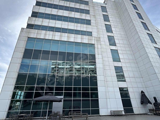 SABİHA GÖKÇEN HAVALİNANINA CEPHE 2200 m2 KİRALIK PLAZA KATI