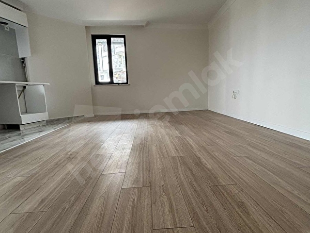 ARŞ YAPIDAN BAYAN AİLE VE BEKARA UYGUN 2+1 SIFIR KİRALIK DAİRE !
