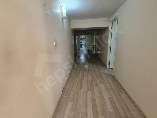 ÇARŞI MERKEZDE HÜRRİYET CD. ÜZERİNDE 160 M² SATILIK DÜKKAN - Görsel 14