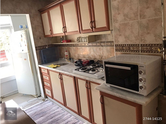 GÖRKEMDEN 19 MAYIS  HASTANE YAKINI EŞYALI ( MÖBLELİ) FUL YAPILI ARA KAT CAD.PARALELİ - Görsel 5