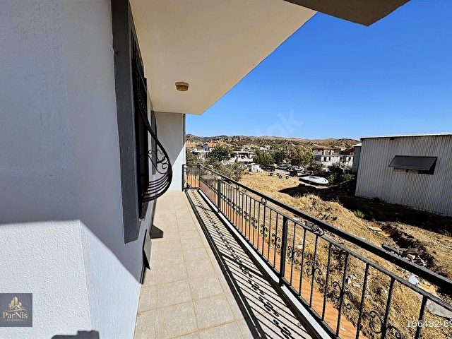 Seferihisar Ulamışta Ana Yol Üzeri 3+1 160 m² Müstakil Villa - Görsel 8