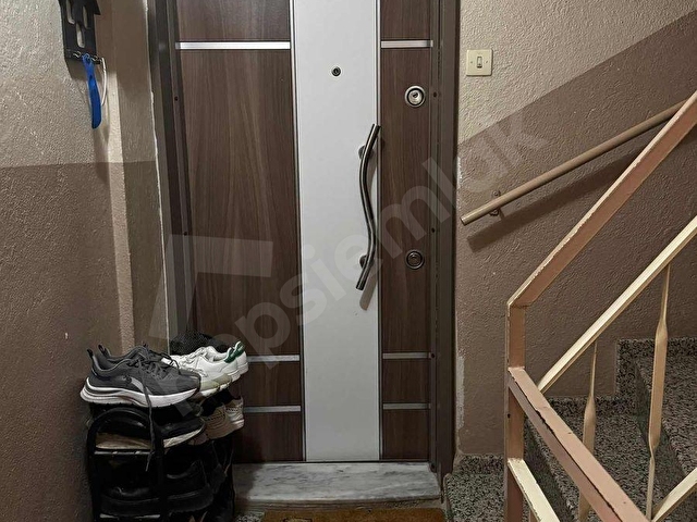 Bornova Yeşilova da Geniş m2 3+1 Satılık Full Tadilatlı Daire - Görsel 7