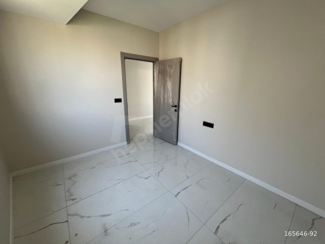 ZİNCİRLİKUYU MAH. BURSA CAD. YAKINI SATILIK 1+1 DAİRE - Görsel 13