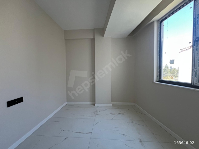ZİNCİRLİKUYU MAH. BURSA CAD. YAKINI SATILIK 1+1 DAİRE - Görsel 12