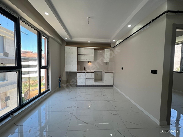 ZİNCİRLİKUYU MAH. BURSA CAD. YAKINI SATILIK 1+1 DAİRE