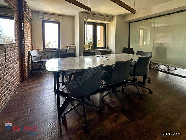BEŞIKTAŞ’TA BOĞAZ MANZARALI, PRESTIJLI KONUMDA, 140 M² FULL DONANIMLI EŞYALI KIRALIK OFIS - Görsel 10