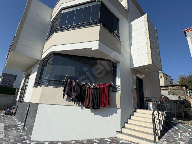 RA GAYRİMENKUL KALEBURCU MH.SATILIK DUBLEKS 4+1 VİLLA - Görsel 26