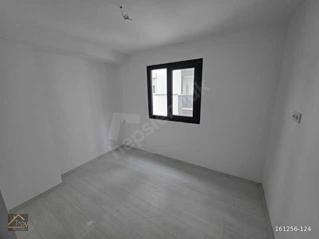 Narlıdere Yukarıköy Meydanında 1+1 Daire - Görsel 22