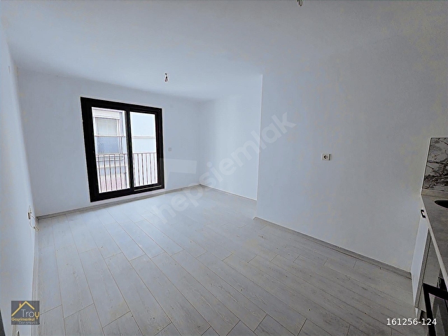 Narlıdere Yukarıköy Meydanında 1+1 Daire - Görsel 25
