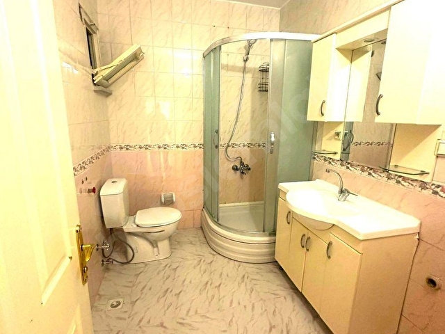 CADDE ÜZERİNDE KİRALIK DAİRE 3+1 - Görsel 11