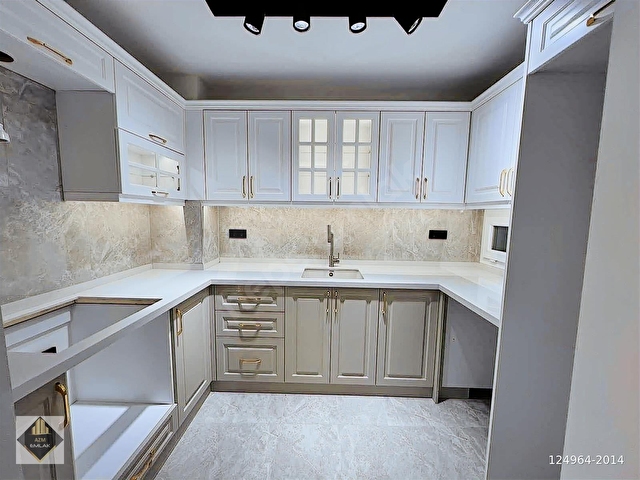 BALÇOVADA METRO YAKINI ASANSÖRLÜ TADİLATLI 3+1 SATILIK DAİRE