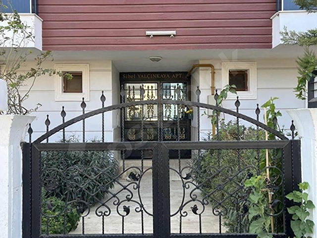 SEFERİHİSAR ÇOLAK İBRAHİMDE GENİŞ 3+1 DOĞALGAZLI SATILIK DAİRE. - Görsel 2