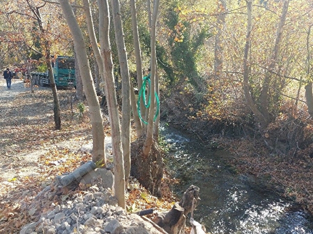 Korkuteli Sülekler kayısı bahçesi köye yakın Dere yol mevcut. - Görsel 8