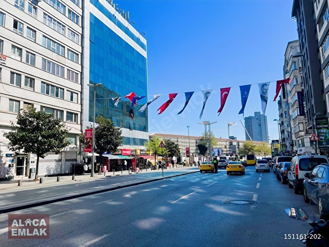 ŞİŞLİ HALASKARGAZİ CAD. ÜZERİNDE 85 M2 2+1 GÜZEL KONUMDA DAİRE - Görsel 3