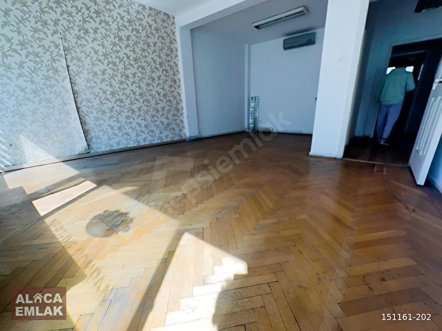 ŞİŞLİ HALASKARGAZİ CAD. ÜZERİNDE 85 M2 2+1 GÜZEL KONUMDA DAİRE - Görsel 8