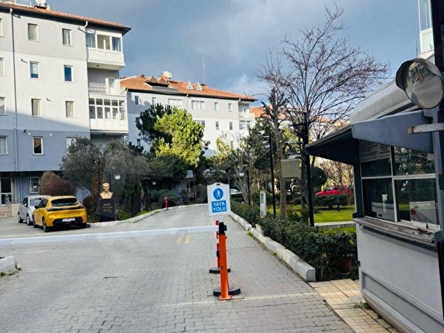 İstinye Sitede içi yapılı , mutfağı özel tasarım çatı dubleks daire - Görsel 4