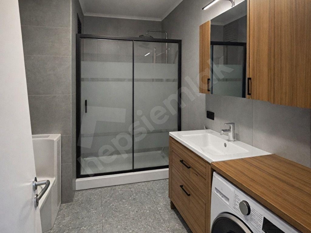 İstinye Sitede içi yapılı , mutfağı özel tasarım çatı dubleks daire - Görsel 24