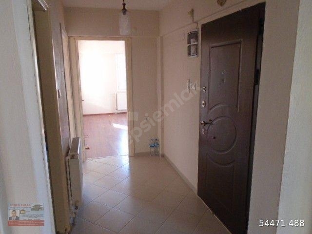 MENEMEN KASIMPAŞA MAH. 9 EYLÜL OKULUNA YAKIN 3+1 DOĞALGAZLI DAİRE 110m2 - Görsel 3