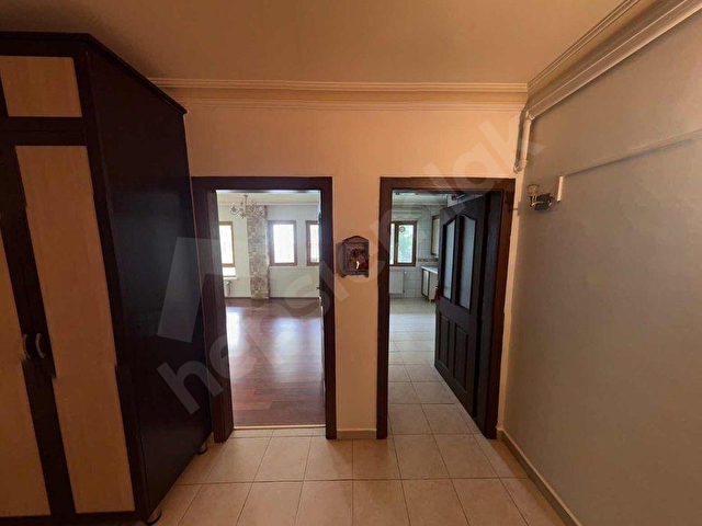 Dikmen İlkadımda Bakımlı ve Ara Katta 2+1 Kiralık Daire - Görsel 6