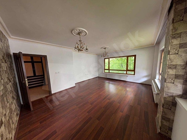 Dikmen İlkadımda Bakımlı ve Ara Katta 2+1 Kiralık Daire - Görsel 8