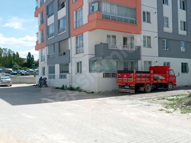 HACIBEY KAVŞAĞINDA ARAKAT SATILIK DAİRE