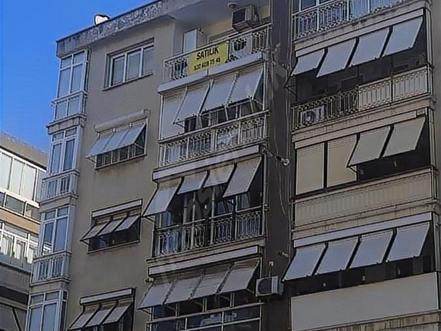 Karşıyaka Bahriye Üçok Bulvarında 3+1 Daire Kiralık - Görsel 17