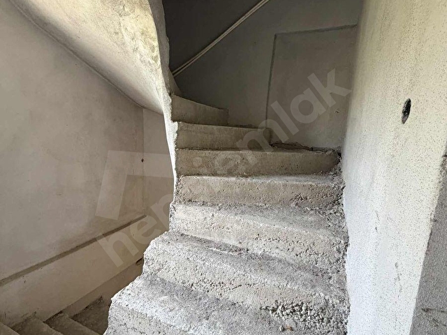 MUDANYA HALIT PAŞADA DENIZ MANZARALI KARKAS SATILIK VILLA - Görsel 11