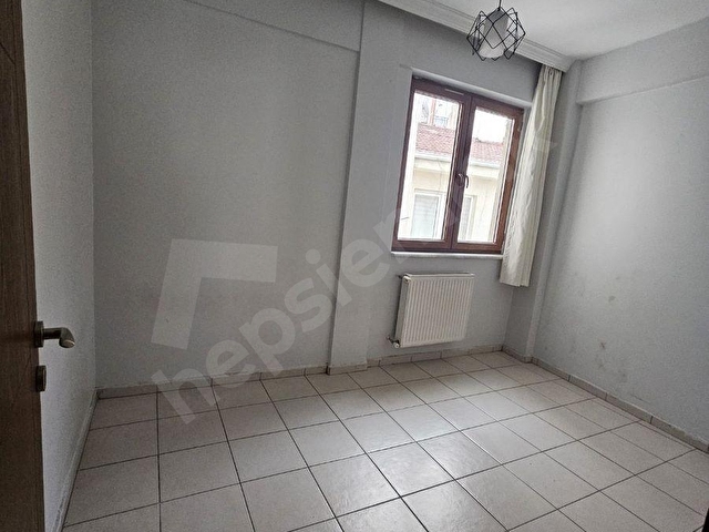 CUMHURİYE MAHALLESİNDE  1+1 KİRALIK DAİRE - Görsel 2