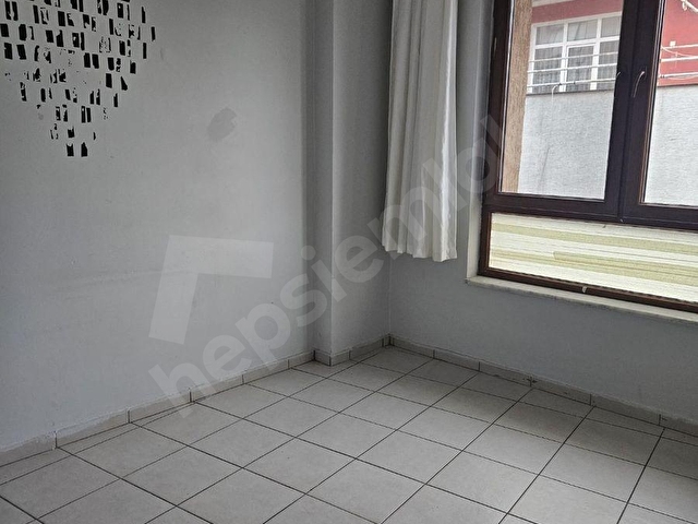 CUMHURİYE MAHALLESİNDE  1+1 KİRALIK DAİRE