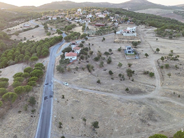BALIKESİR AYVALIK HACIVELİLER KÖYÜ’NDE KONUT İMARLI ASFALTA CEPHELİ SATILIK ARSA - Görsel 24