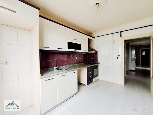 KUZEY EMLAKTAN MERKEZİ KONUMDA ULAŞIMA MARKETE YAKIN 3+1 DAİRE - Görsel 4
