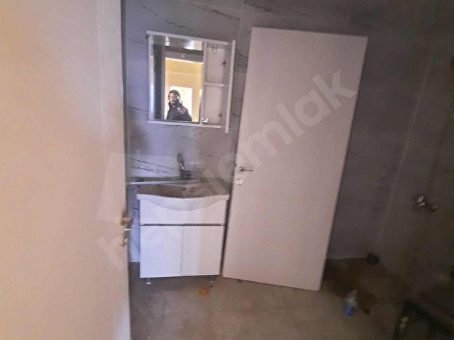ÇEKMECE ÜST GEÇİDİNE ÇOK YAKIN SATILIK DAİRE - Görsel 3