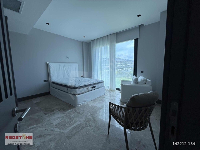 Yalıkavakta site içinde müstakil havuzlu 6+2  kiralık villa - Görsel 15