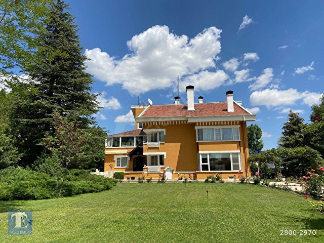 İncek Eşyalı Kiralık Villa 13.000m2 Bahçeli Olimpik Havuzlu 28002970