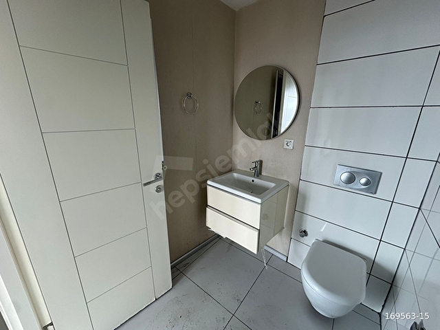 BATIŞEHİR HİRADAN SATILIK 1+1 HAZIR YÜKSEK KAT TEMİZ DAİRE - Görsel 7