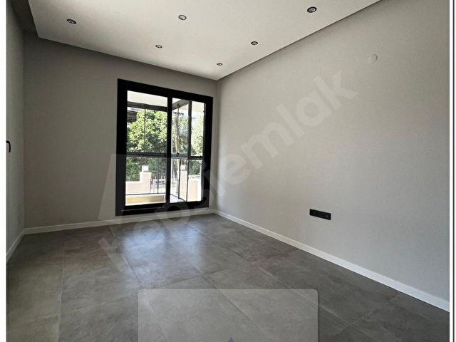 ŞANS KAPINIZI ÇALDI VİLLA KONSETİNDE HUZURU YAKALAYIN 3+1 150m2 SON KALAN DAİRE - Görsel 23
