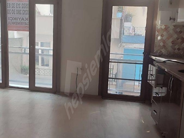 TELSİZLER MAH 2+1 75m2 BALKONLU KİRALIK DAİRE KAYIKÇI EMLAK - Görsel 3