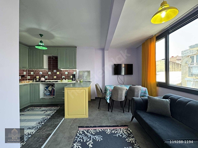 MSGDEN KARŞIYAKADA SAHİLE 400 METRE -MODERN TADİLATLI 2+1 DAİRE - Görsel 5