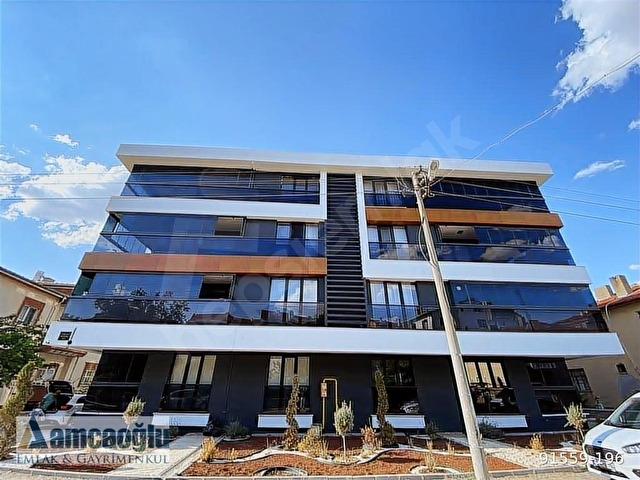AMCAOĞLU EMLAKTAN MERKEZE YAKIN ULTRA LÜKS 3+1 FUL YAPILI DAİRE