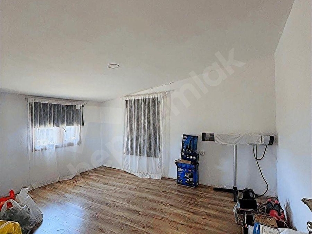 URLA GÜVENDİK MAHALLESİNDE SATILIK VİLLA - Görsel 24