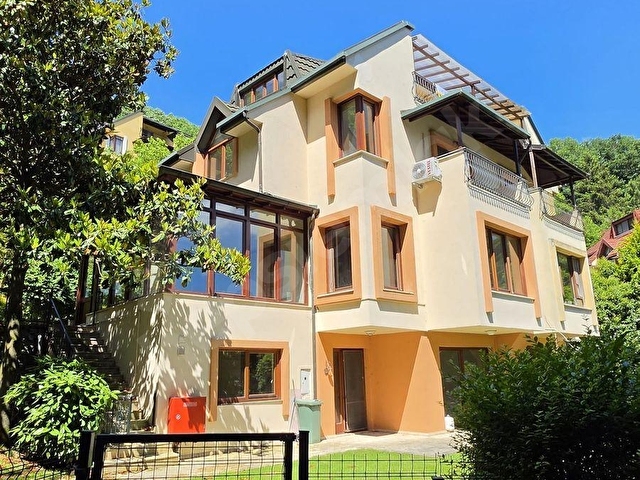 Ali Obuzdan Doğa 1 Sitesinde Eşsiz Doğa Manzaralı Satılık Villa