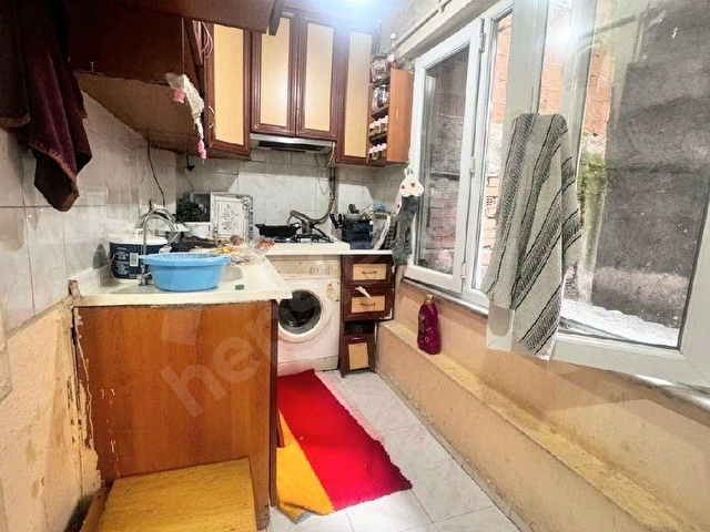 Altıparmak selimiye mah. 2+1.80m.girişkat doğalgaz sobalı daire - Görsel 4